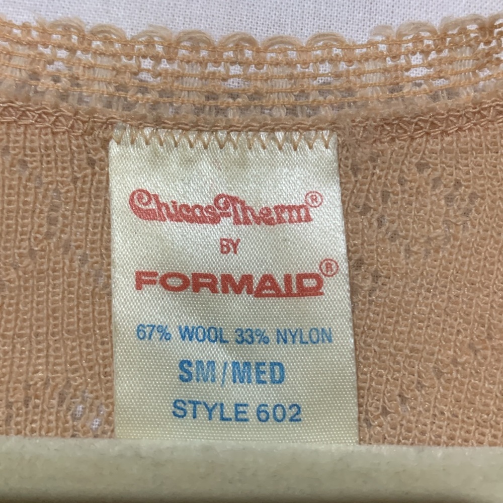 🌹FREE w/purchase Vintage wool Tan Knit Blouse sweater lace trim - Picture 3 of 7